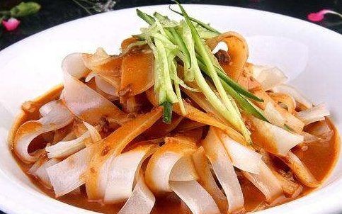 怎么在家做凉皮,夏天吃的凉皮是什么材料制作的图2