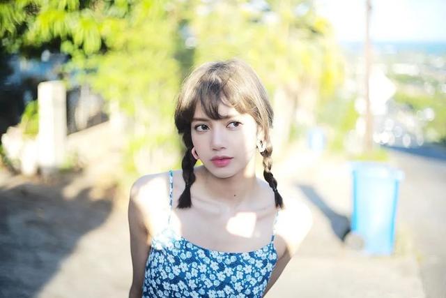 秋冬美裙这样穿才够调性(48条春夏仙女裙显瘦又时髦)(14)