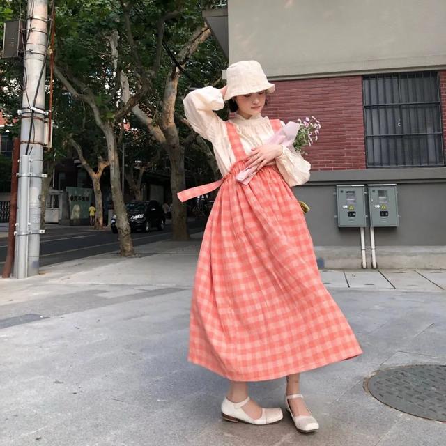 秋冬美裙这样穿才够调性(48条春夏仙女裙显瘦又时髦)(27)