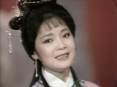 ​低绮户的绮是读qi还是yi(苏轼本人读yi音？)