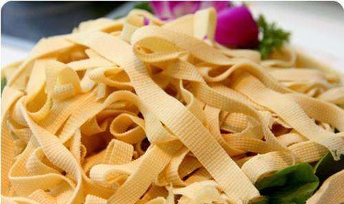 吃火锅配什么菜,吃火锅不可缺少的荤素菜有哪些?图3