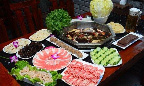 吃火锅配什么菜,吃火锅不可缺少的荤素菜有哪些?图8