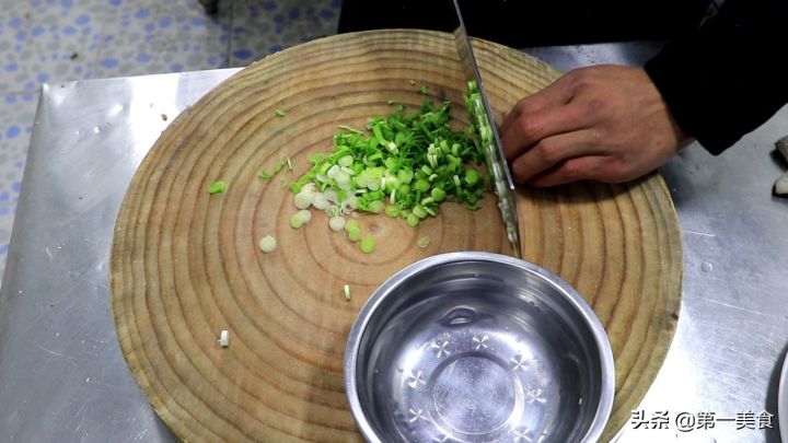 蚂蚁上树是什么菜（蚂蚁上树的正确详细做法）