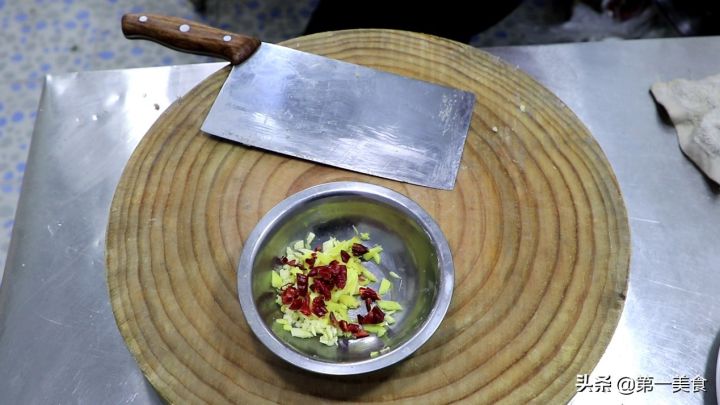 蚂蚁上树是什么菜（蚂蚁上树的正确详细做法）