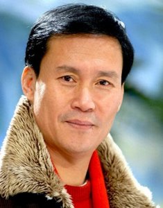 ​80年代的男星张世会：老婆是自己初恋，孩子如今是知名演员张隽溢