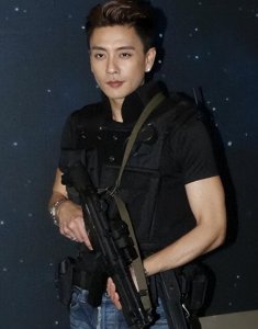 ​渣男有段位的话，黄宗泽绝对是百星王者的存在，娱乐圈真正的清醒