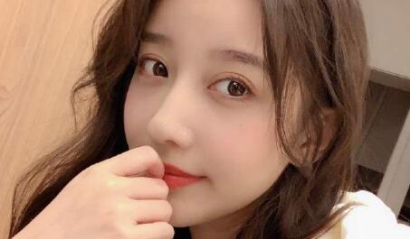 女朋友不公开恋情心理是害怕舆论