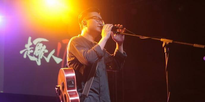 从【童话镇】解读一个音乐届麋鹿暗杠