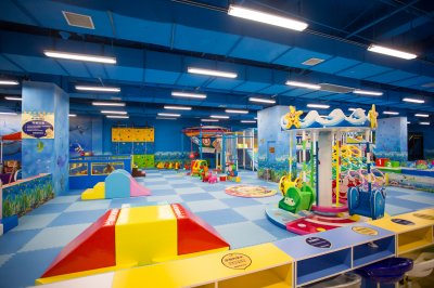 ​小区开50平室内儿童乐园，开儿童室内游乐园50平米左右可以开起来吗？