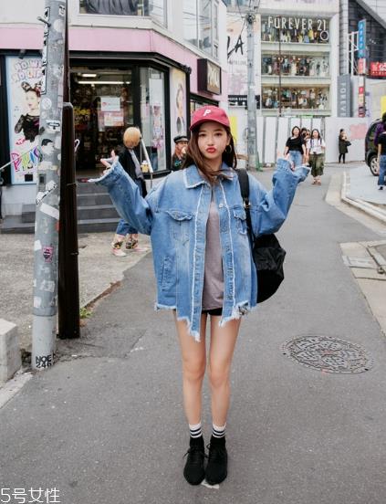 牛仔上衣配什么裤子好看？这个春天酷到爆