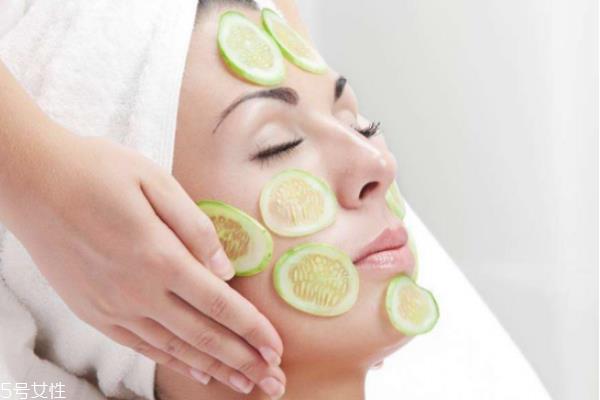 黄瓜敷脸切片多厚度 黄瓜片敷脸的5大好处
