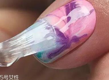 渐变指甲怎么配色？温暖配色教程