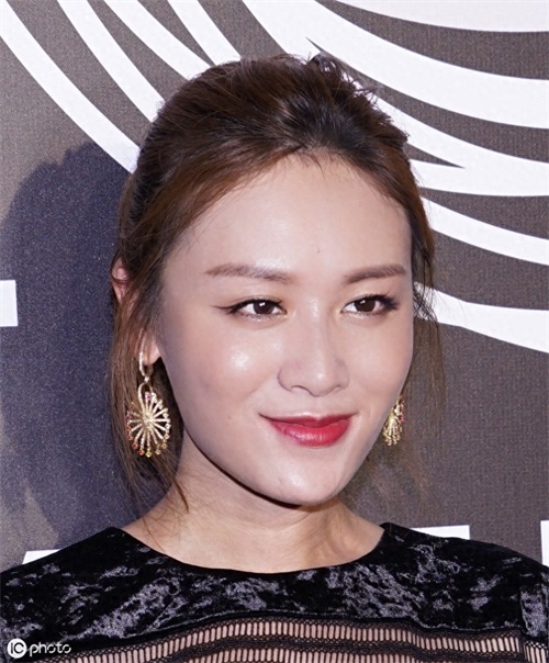 奥运冠军田亮的老婆叶一茜，看起来就很有旺夫相，田亮有眼光