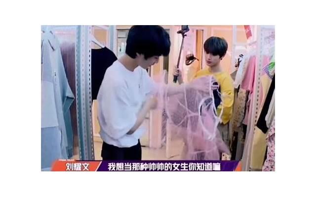 老公和一个年轻女人在我家卧室做ai 老公和一个年轻女人在我家卧室做ai