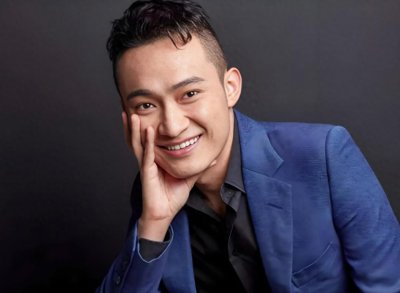 ​1.4亿买平安！“投机分子”跑到美国后，成特朗普“头号粉丝”