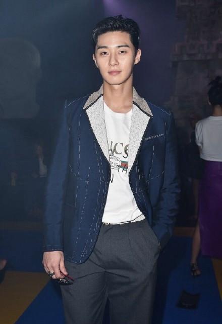 朴叙俊的理想男朋友穿搭,赶紧学起来吧!