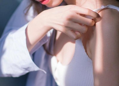 ​和男人的勾魂聊天话术（让男人欲罢不能）