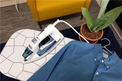 ​衬衫领子软了怎么办？光靠熨斗可以让衬衫领变硬