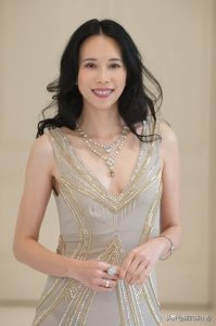 ​“被窝里放屁”，打一明星的名字，以下是网友猜的，有才