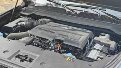 ​标配2.4T+9AT，柴油四驱，带大梁越野强大！还有1万元优惠！