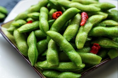 ​煮毛豆切忌直接下锅，大厨教你3个诀窍，翠绿不变色，好吃又入味