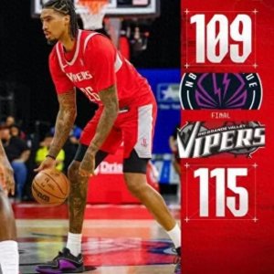 ​毒蛇队逆境中崛起！火箭三将20分助力团队篮球的胜利