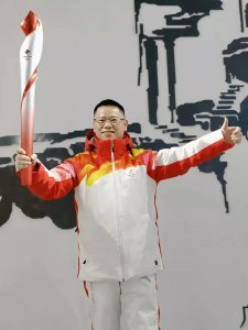 ​高新区这名火炬手不简单