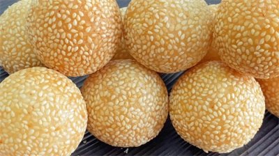 ​自己在家也能做糯米麻团，外酥里糯，不开裂不回缩，童年的味道