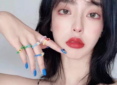 ​宋丹丹儿媳妇（宋丹丹37岁儿媳素颜秀好身材）