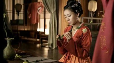 ​童年女神的她，却在《知否》中饰演林小娘，和尔晴一样招恨