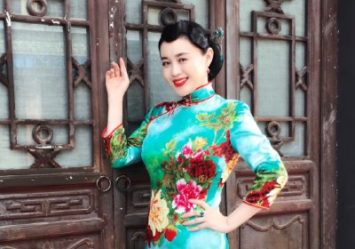 ​关婷娜：21岁跟随赵本山，成名背后有眼泪和艰辛，40岁婚恋成难题