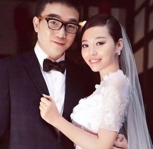 ​张靓颖：与冯轲相爱16年遭母亲反对，结婚不到两年离婚，今如何？