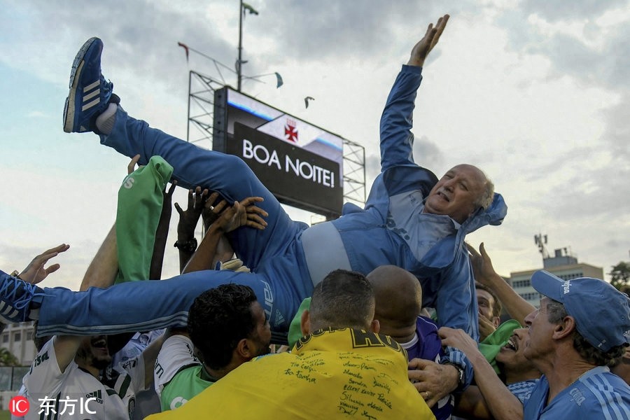 恭喜！斯科拉里率队提前夺巴甲冠军 22轮不败创造纪录