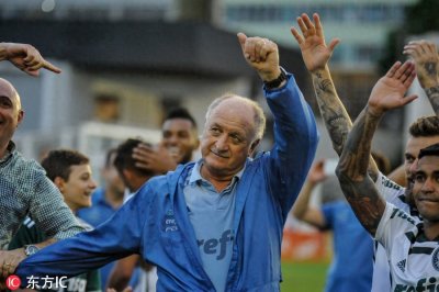 ​恭喜！斯科拉里率队提前夺巴甲冠军 22轮不败创造纪录