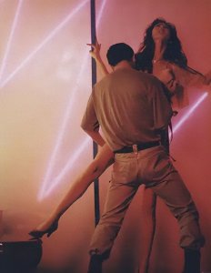 ​《爱的解脱》：跨越阶层的深情与自我救赎