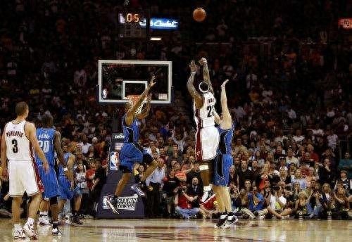 詹姆斯生涯精彩绝杀表现