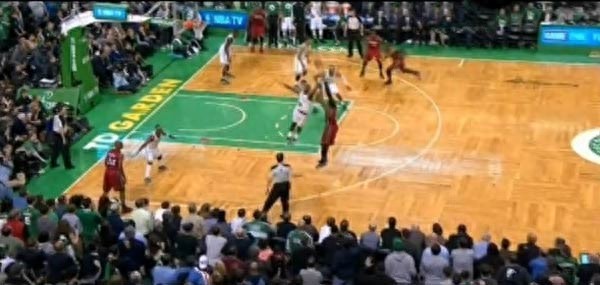 詹姆斯生涯精彩绝杀表现