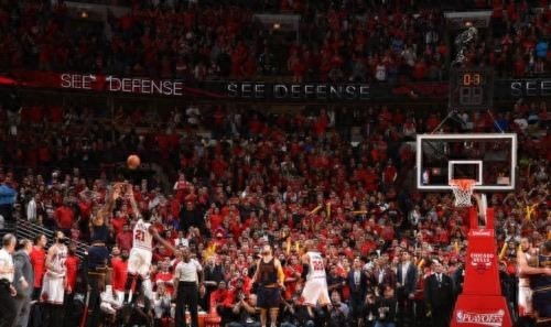 詹姆斯生涯精彩绝杀表现