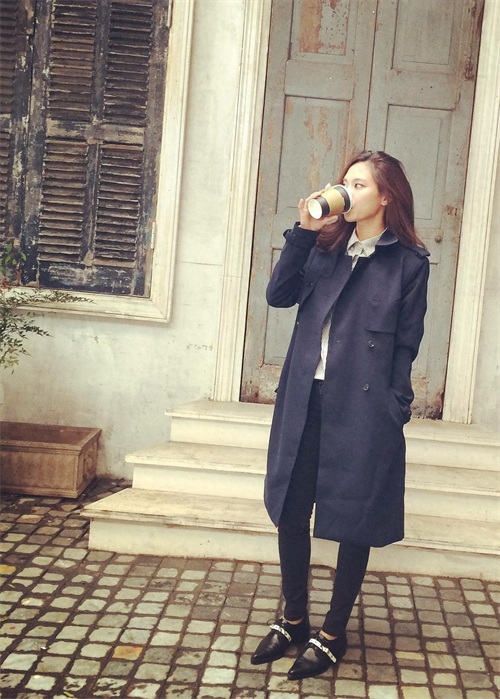 组图:女艺人王霏霏