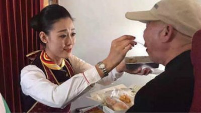 ​私人飞机上的空姐，提供什么特别服务？