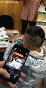 ​快过年了，没什么好送你们的，就送你们18张搞笑图片，祝您开心