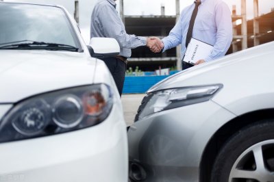 ​第三者责任保险中的“第三者”指的是什么？谁是那个第三者？