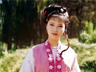 ​贾宝玉有多嫌弃袭人？看看他对袭人做过什么就知道了