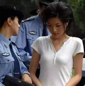 ​黑龙江美女囚犯毕丽梅，被枪决后在殡仪馆苏醒，家属：放了她吧?