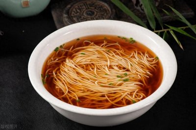 ​清汤面好吃有诀窍，教你面馆20年不外传的秘诀，劲道爽滑汤鲜味美