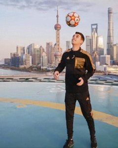 ​奥斯卡：从切尔西的星光到上海海港的辉煌人生