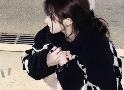 ​得之我幸，失之我命，往后余生，见或不见，我都不会再打扰