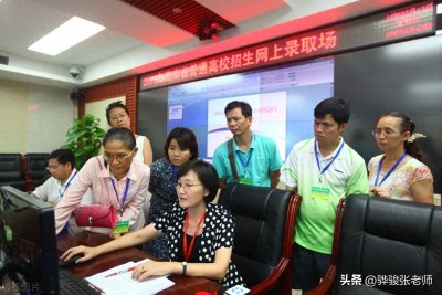 ​河南高考过山车：直招士官最低190分，一本断档二本分高专科新低