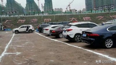 ​大渡口古镇，兴建于明清时代，为过江百姓义务摆渡闻名于世