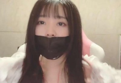 ​斗鱼主播小团团二次露脸力证自己不胖 却意外遭到超管的严肃警告